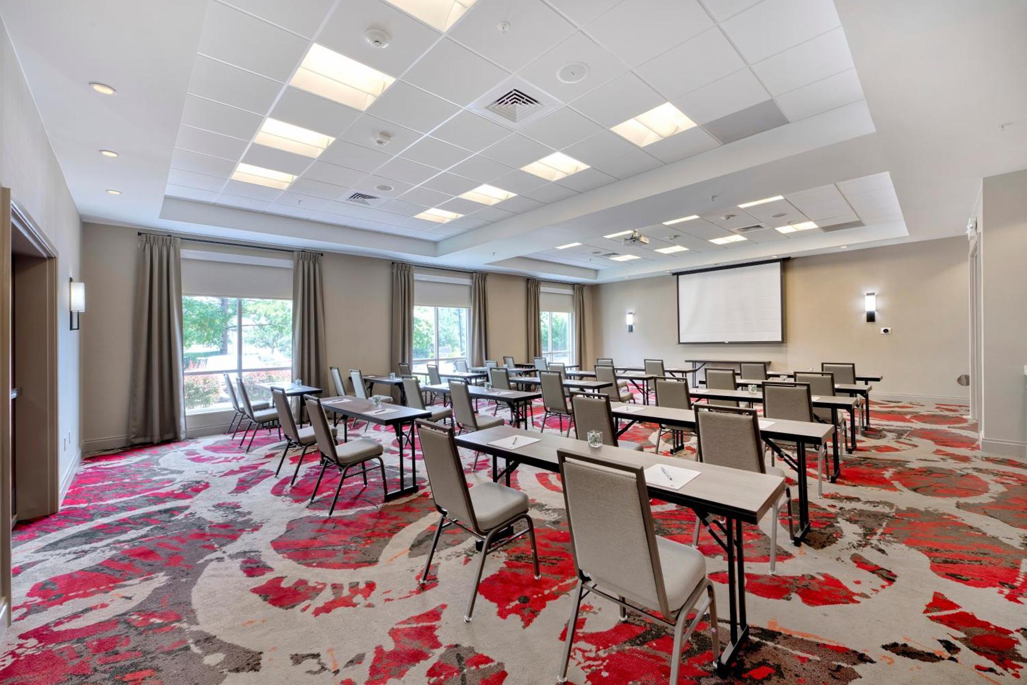 Doubletree By Hilton Raleigh-Cary Hotel Екстериор снимка